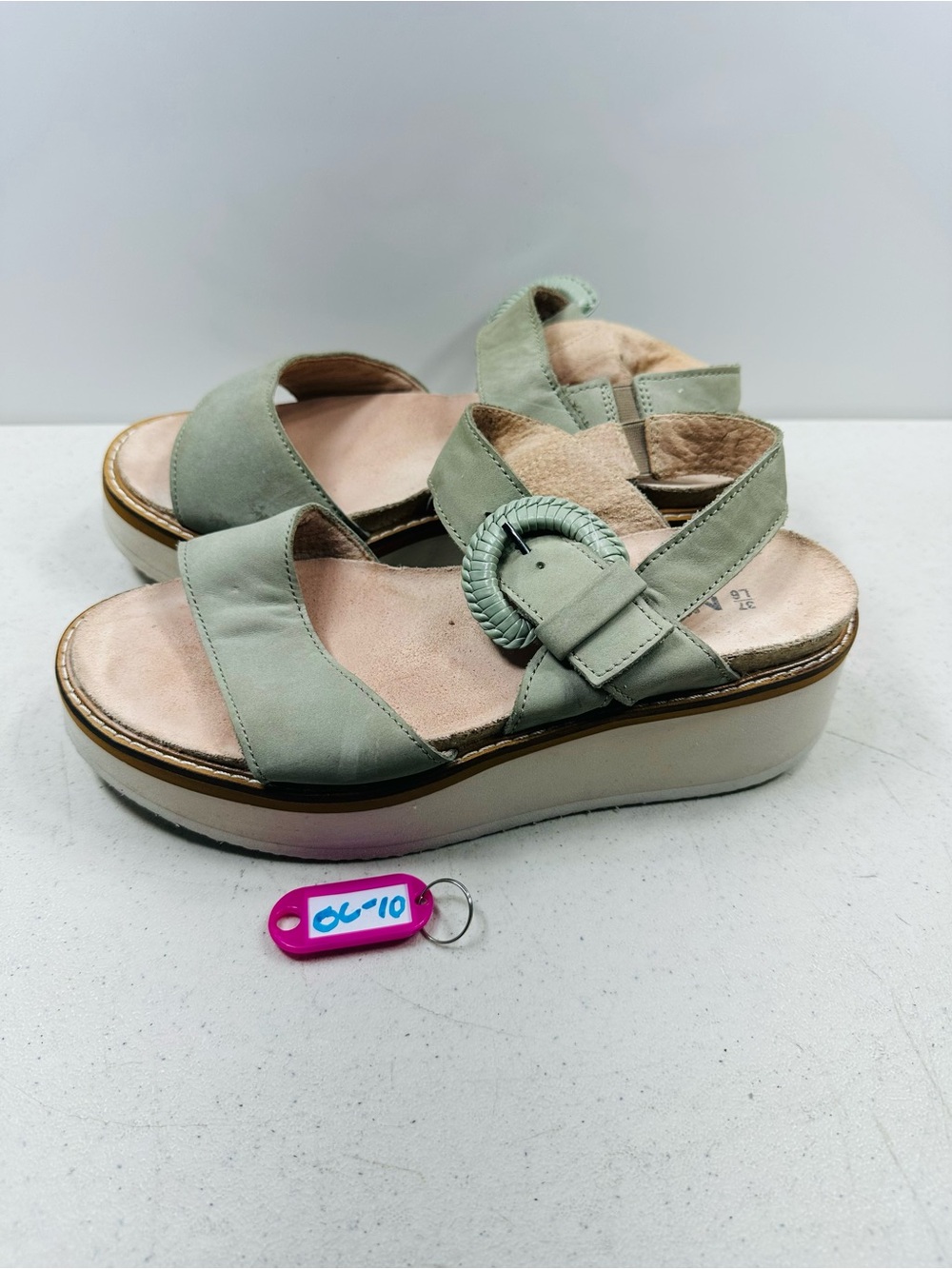 Naot Women's Crepe Platform Sandal Sage size 6
